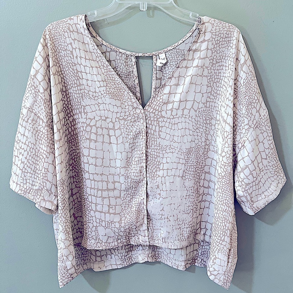 Gentle Fawn Dolman Sleeve Cutout Detail Blouse Size extra small animal print